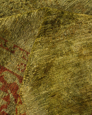 Contemporary Fine Vibrance Green Wool Area Rug 9' 2" x 11' 8" - Solo Rugs