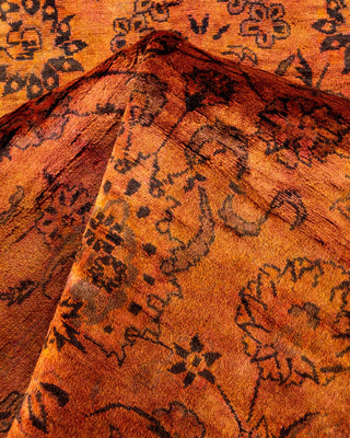 Contemporary Fine Vibrance Brown Wool Area Rug 8' 1" x 8' 1" - Solo Rugs