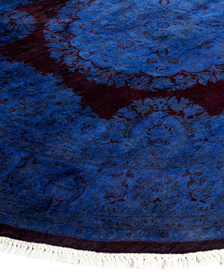 Contemporary Fine Vibrance Red Wool Area Rug - 5' 3" x 5' 4"