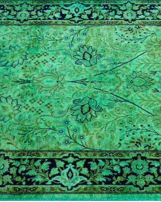 Contemporary Fine Vibrance Green Wool Runner - 2' 8" x 4' 4"
