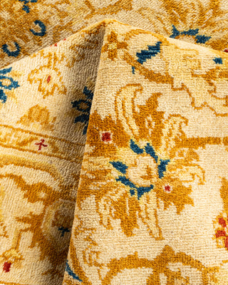 Traditional Hand Knotted Ivory Area Rug 4' 1" x 6' 5"