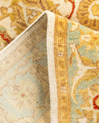 Traditional Hand Knotted Ivory Area Rug 4' 2" x 6' 3"