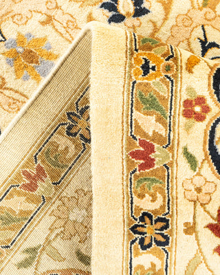 Traditional Hand Knotted Ivory Area Rug  8' 2" x 10' 5"