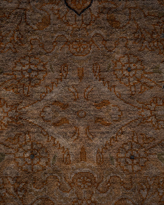 Contemporary Fine Vibrance Green Wool Area Rug - 8' 1" x 10' 5"