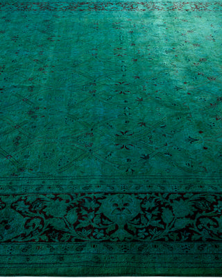 Contemporary Fine Vibrance Green Wool Area Rug - 8' 1" x 9' 10"