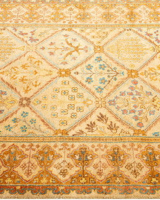 Traditional Hand Knotted Ivory Area Rug 3' 2" x 5' 3"