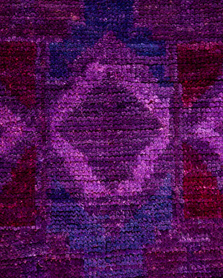 Contemporary Fine Vibrance Red Wool Area Rug - 4' 1" x 4' 1"