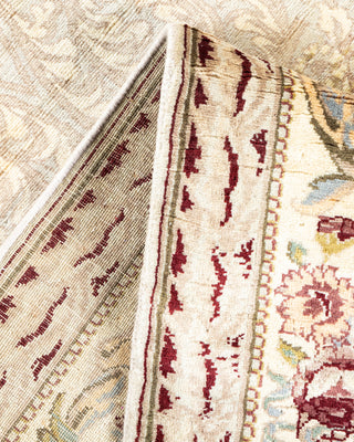 Traditional Hand Knotted Ivory Area Rug  6' 1" x 9' 1"