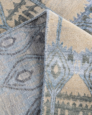 Traditional Ikat Hand Knotted Floral Silk & Wool Blend Ivory Area Rug 8' 1" x 10' 5"