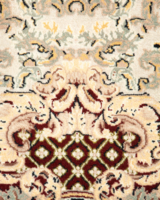 Traditional Hand Knotted Ivory Area Rug 3' 10" x 6' 1"