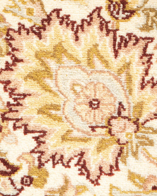 Traditional Mogul Ivory Wool Runner 2' 7" x 8' 3" - Solo Rugs