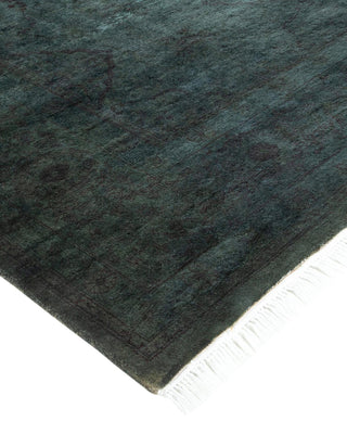 Contemporary Fine Vibrance Green Wool Area Rug 6' 1" x 8' 10" - Solo Rugs