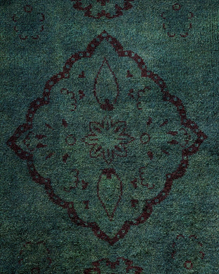 Contemporary Fine Vibrance Green Wool Area Rug 6' 1" x 8' 10" - Solo Rugs