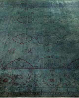 Contemporary Fine Vibrance Green Wool Area Rug 6' 1" x 8' 10" - Solo Rugs