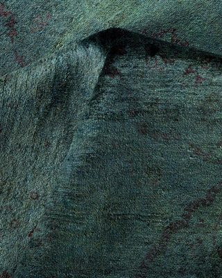 Contemporary Fine Vibrance Green Wool Area Rug 6' 1" x 8' 10" - Solo Rugs