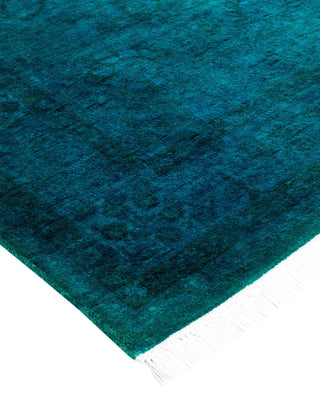 Contemporary Fine Vibrance Green Wool Area Rug 4' 2" x 6' 3" - Solo Rugs