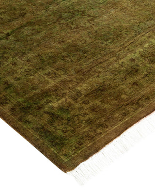 Contemporary Fine Vibrance Green Wool Area Rug 4' 3" x 6' 5" - Solo Rugs