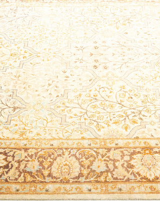 Traditional Mogul Ivory Wool Area Rug 4' 3" x 5' 10" - Solo Rugs