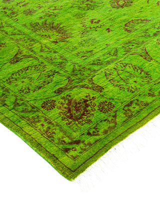 Contemporary Fine Vibrance Green Wool Area Rug 4' 3" x 6' 0" - Solo Rugs
