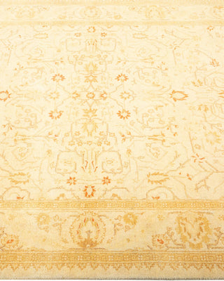 Traditional Mogul Ivory Wool Area Rug 4' 1" x 6' 4" - Solo Rugs