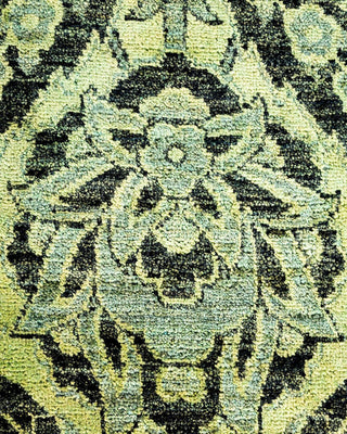 Contemporary Fine Vibrance Green Wool Area Rug 9' 2" x 9' 3" - Solo Rugs